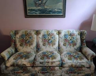 Floral Vintage couch in great condition!