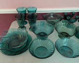Huge collection of 1930's Jeannette Glass "swirl" pattern Teal Green Blue Depression Glass
