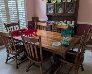 Ethan Allen solid wood dining table and 6 chairs