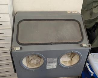 Central Pneumatic Benchtop Abrasive Blast Cabinet