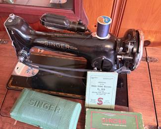 Model 201K Singer Sewing Machine 