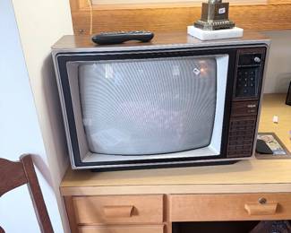 VTG RCA Portable TV 