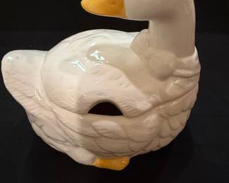 Duck tureen