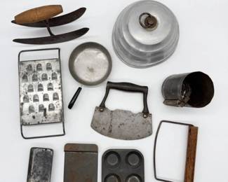 94 MixofVintageKitchenware