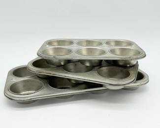 34 VintageAluminumMuffinPans