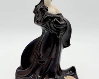 1 VintageKippCeramicsPioneerWomanRareFigurine
