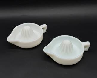 103 VintageSunkistWhiteMilkGlassCitrusJuicer