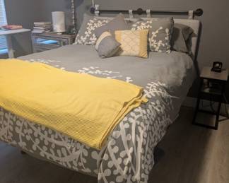 Malouf E255 Adjustable Bed with mattress and headboard- bedding not for sale