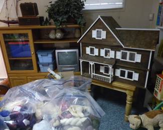 Toys, books & collectibles, dollhouse, big bags of wool