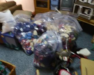 Toys, books & collectibles, dollhouse, big bags of wool