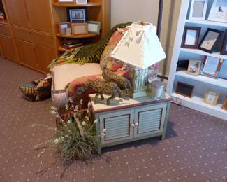 Cottage style accent chair, accent pieces, lamps, picture frames