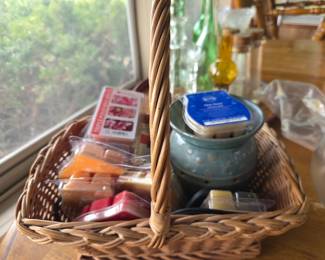 Scented Wax Melts and Wax Warmer Basket
