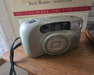 Yashica Elite 105 Zoom 35mm Film Camera