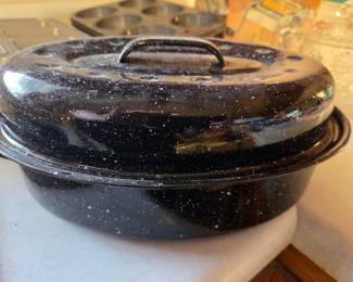 Vintage Black Speckled Enamelware Roasting Pan with Lid