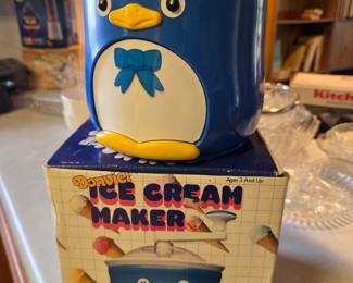 Donvier 1-Pint Ice Cream Maker