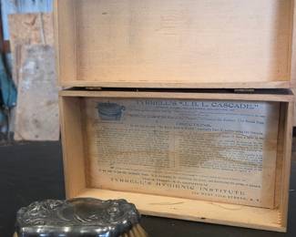 Tyrrell's J.B.L. Cascade Syringe with Original Box and Brush