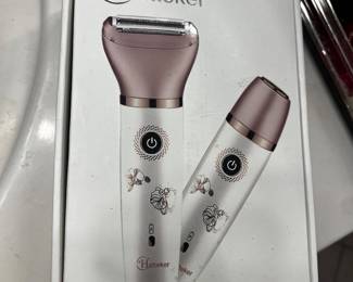 Woman’s electric razor