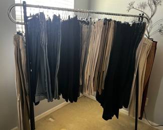 Lots of pants size 6/8
