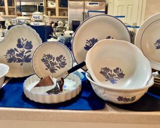 Pfaltzgraff Yorktowne Stoneware Gery Base with a Hand Painted Blue Floral Pattern