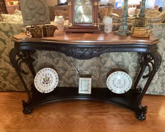 Sofa Console Table with Decorative Carved Legs and a Lower Shelf 