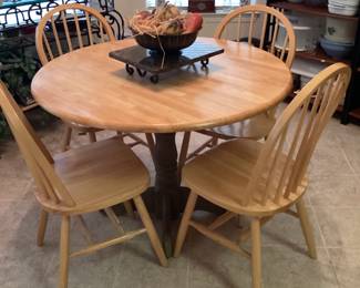 Great kitchen table for small space
