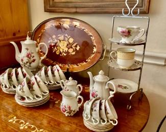 Moss Rose Tea Set
