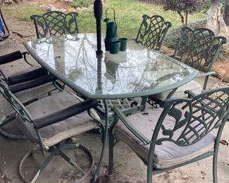 Out door Table & Chairs