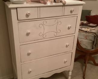 Shabby Chic Chest of Drawers