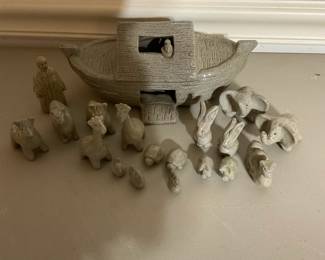 Pottery Noah`s Ark
