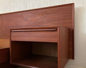 1960s MCM Low Profile Platform King Bed With Floating Nightstands: Nightstands Approximately: 1.75' W x 1.25' D 