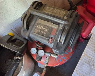 25 Portable air compressor