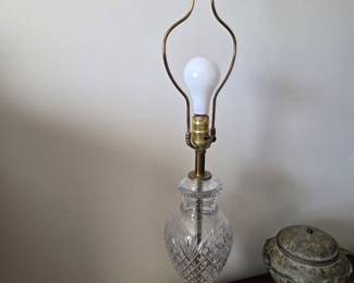 17 Crystal table lamp