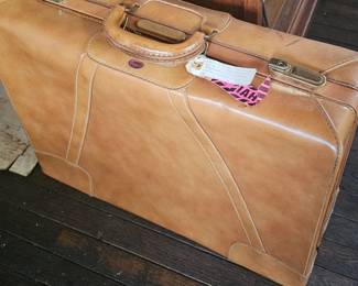 leather retro suitcase