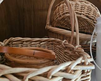 lots of baskets to choose from