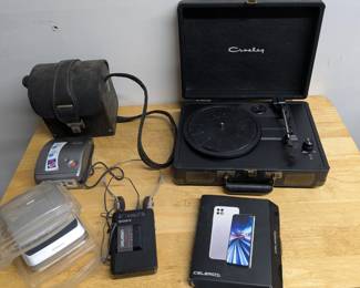 Mixed Electronics Lot with Walkman!