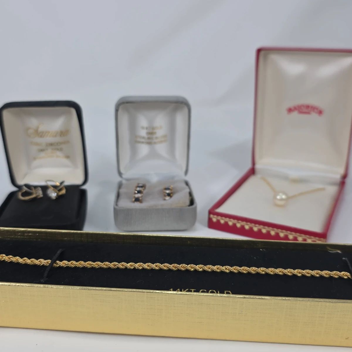 001 14kt Gold Necklace With Pendant, 14kt Rope Bracelet, Two Pairs Earrings Gold Plated