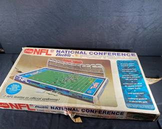 Tudor NFL Electric Football game  Model No 620 