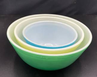 006 Vintage Pyrex Nesting Bowls