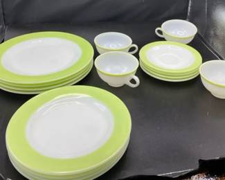 Vintage 50s Lime Green  White Pyrex  4 Dinner Plates  4 Salad Plates  4 Cups And Saucers 
