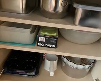 bakeware, mixing bowls