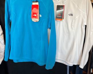 The North Face 1/4 zip fleece - new