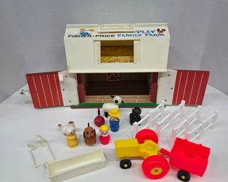 Fisher-Price Family Play Farm Toy Set