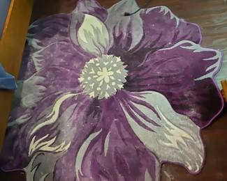 Safavieh Novelty Collection Lilac Floral Shaped Area Rug