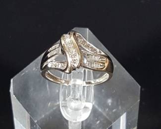 10K White Gold and Diamond Ring