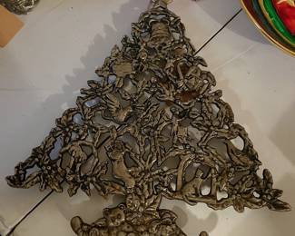 Vintage Christmas trivet