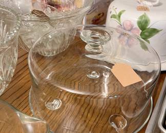 Glass cake plate and cover 