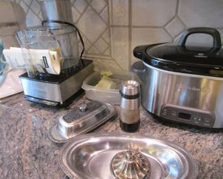 Tons and tons of kitchen