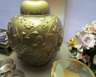 Antique brass ginger jar lamp