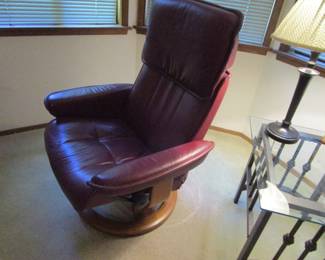 Ekornes MC Stressless chair with ottoman