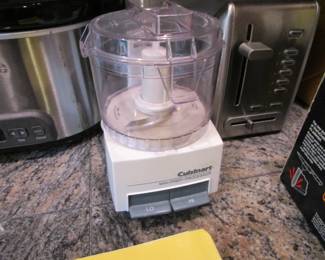 Tons and tons of kitchen